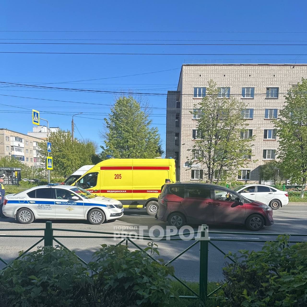 В Новочебоксарске водитель Toyota Sienta сбил бегущую девушку