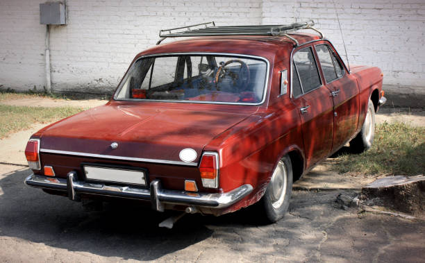 Эволюция советского автомобилестроения: попробуйте отгадать марки родом из СССР по фото
