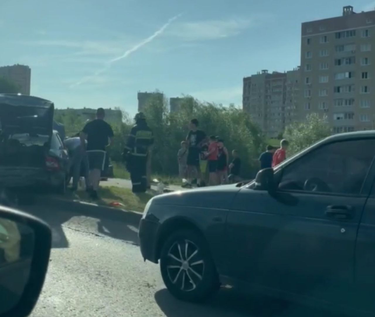 В Чебоксарах в микрорайоне "Солнечный" столкнулись три автомобиля