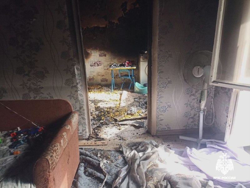 Появились подробности пожара в новочебоксарской квартире, откуда вынесли женщину без сознания