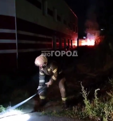 В Новочебоксарске на городском рынке произошел пожар