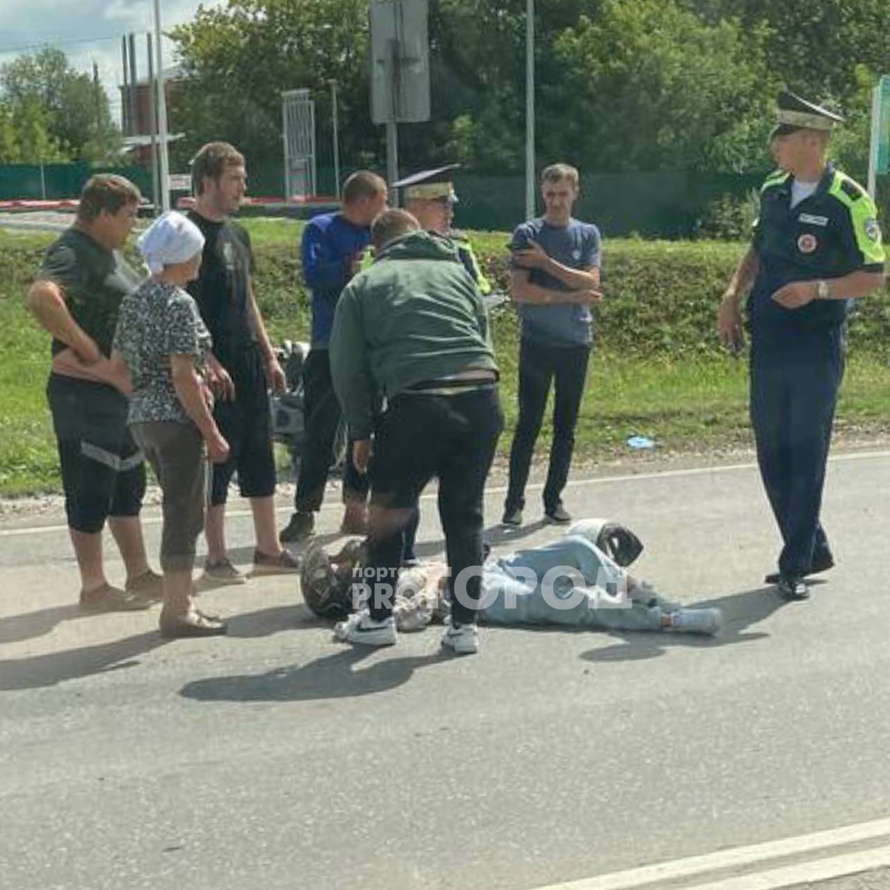 В Чебоксарском районе столкнулись девушка на мотоцикле и легковушка