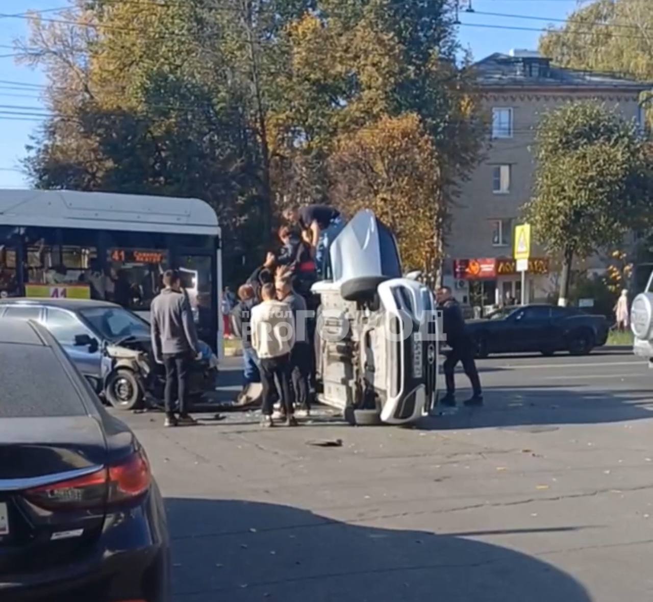 В Чебоксарах произошло ДТП с переворотом