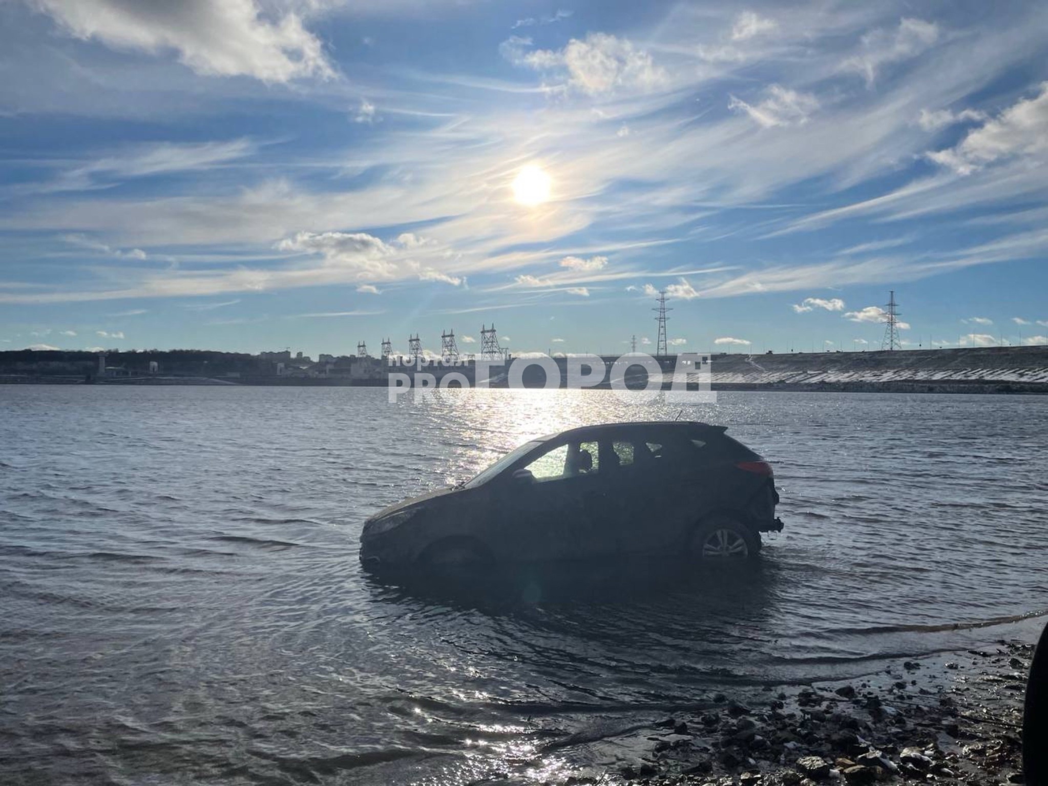 В Волге рядом с Новочебоксарском обнаружили затонувший автомобиль