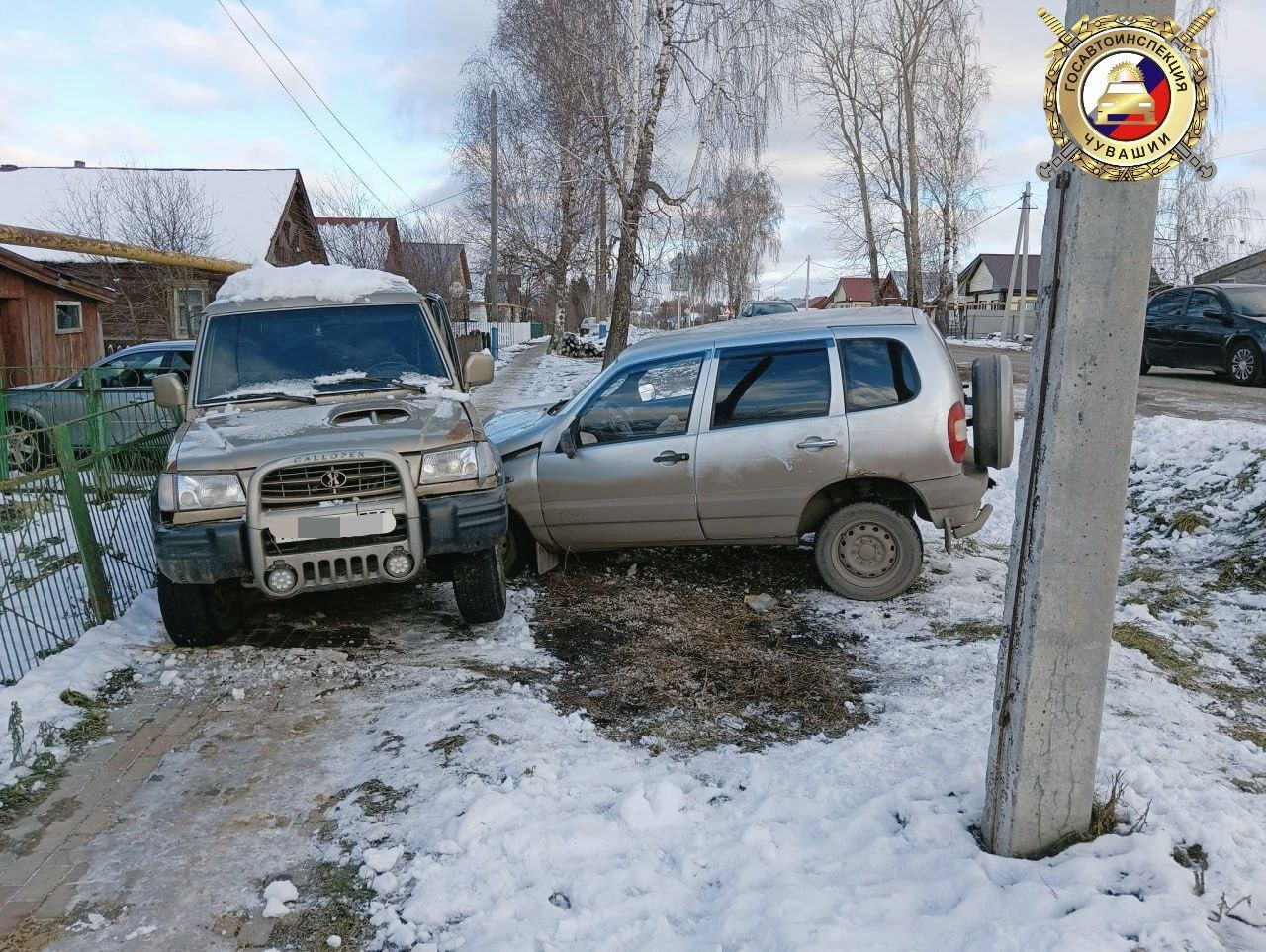 В Порецком водитель въехал в припаркованную иномарку из-за внезапного приступа