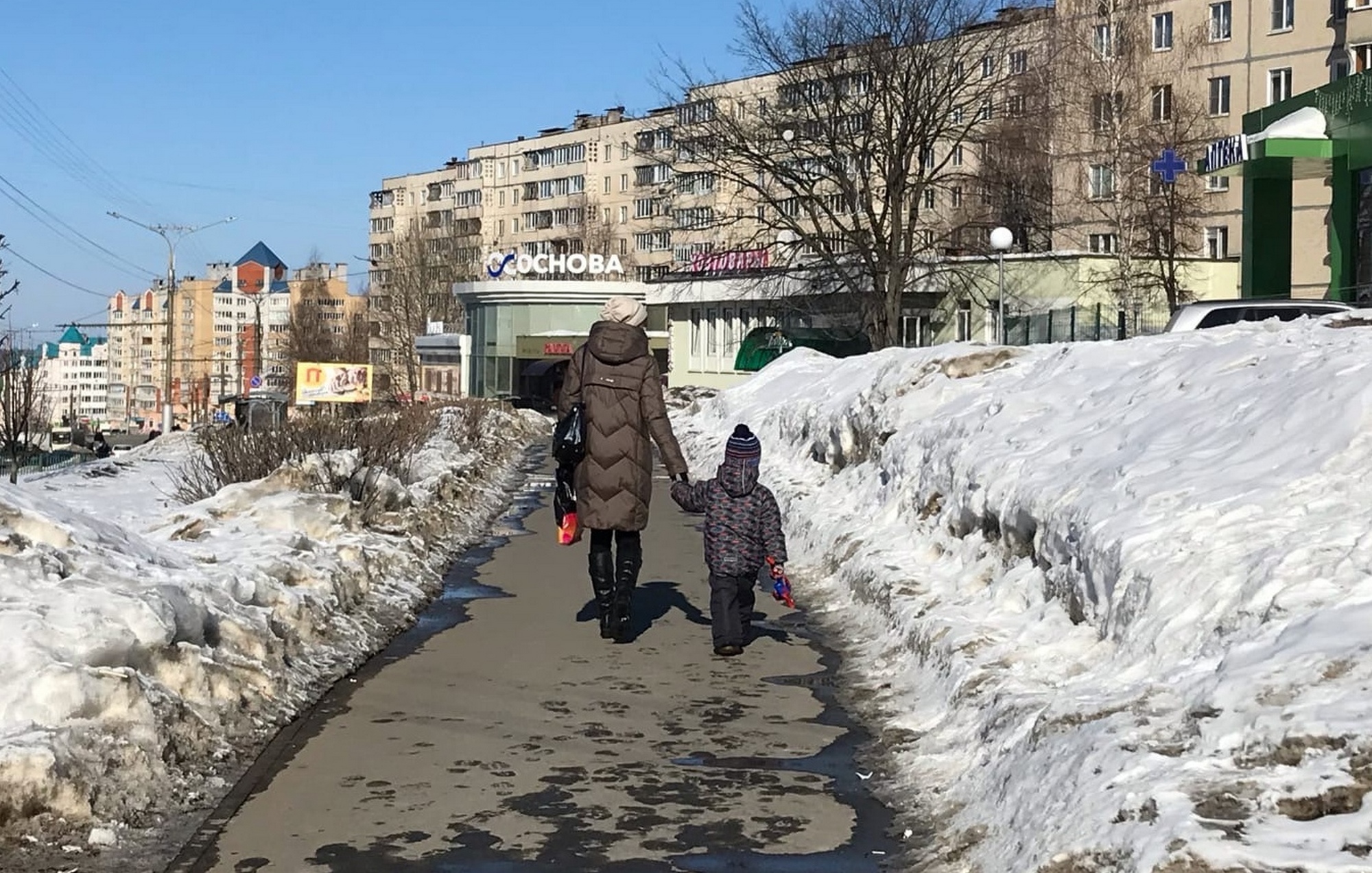 Родителям в Чувашии выплатят детские пособия раньше из-за праздников