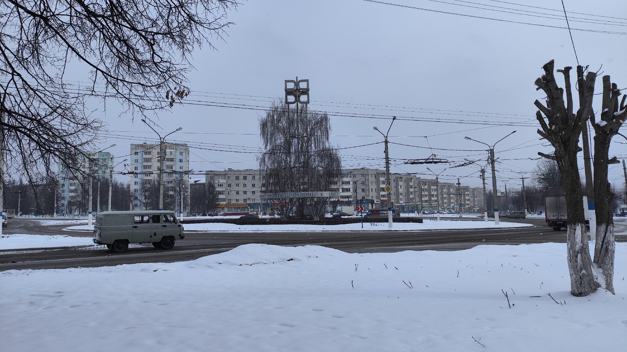 В Новочебоксарске семья с детьми-инвалидами никак не дождется установки пандуса