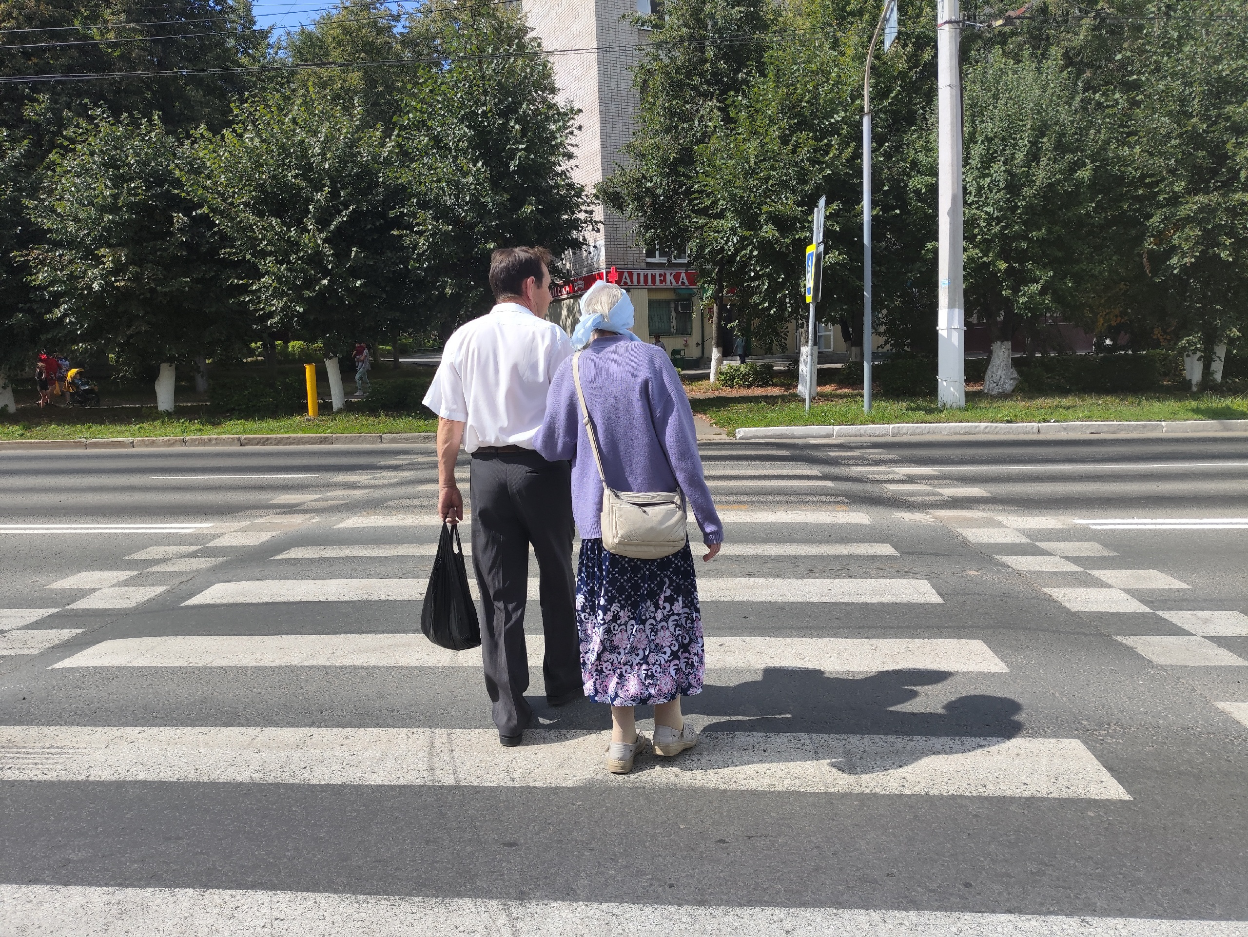 Успейте подать заявление до 1 мая: пенсионеры могут получить еще одну выплату