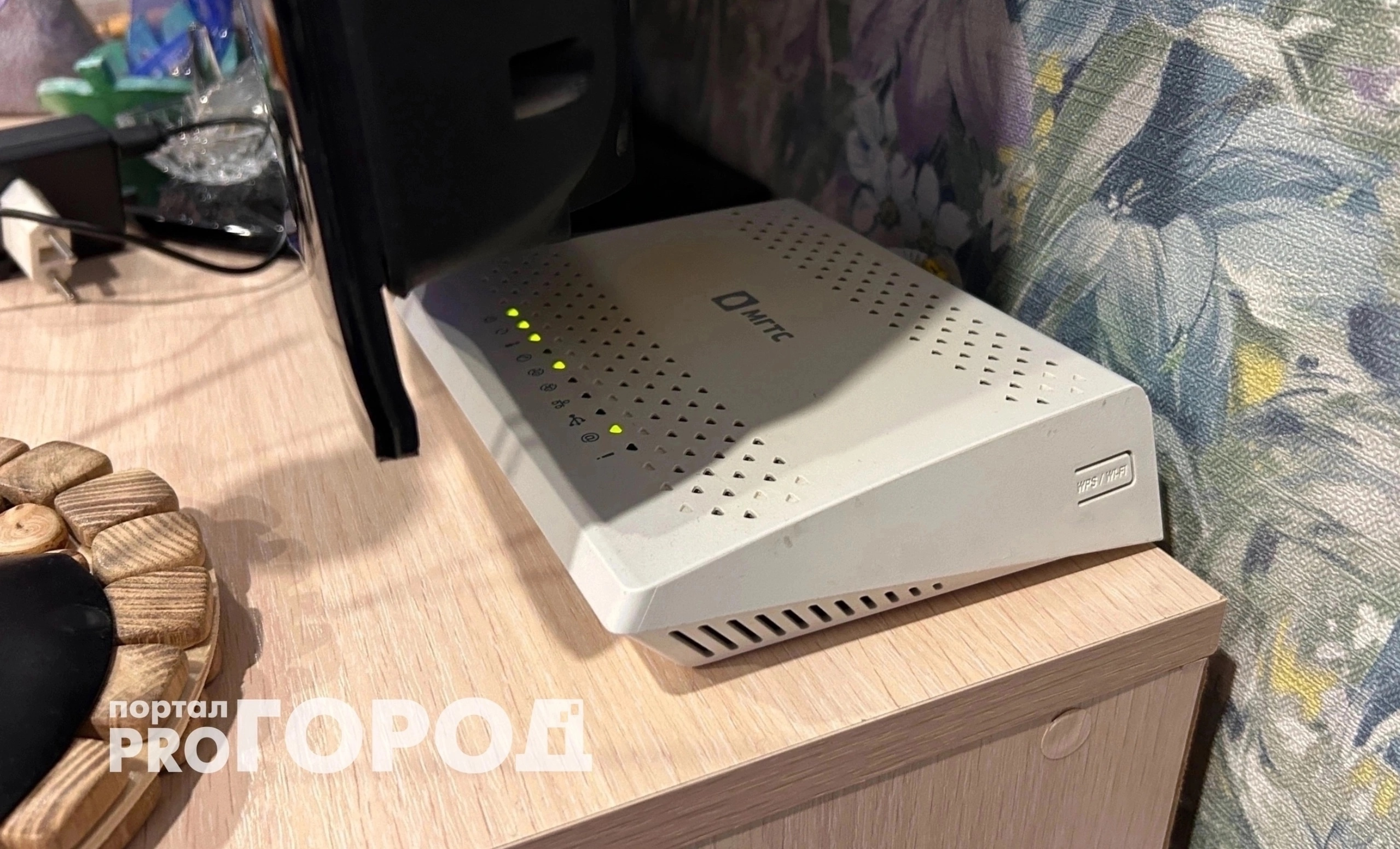 Нажимаю эту кнопку на роутере раз в неделю: Wi-Fi летает со скоростью света