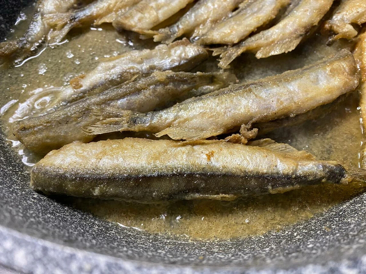 Эта копеечная рыба оказалась полезнее форели и семги: скупую килограммами и делаю заготовки