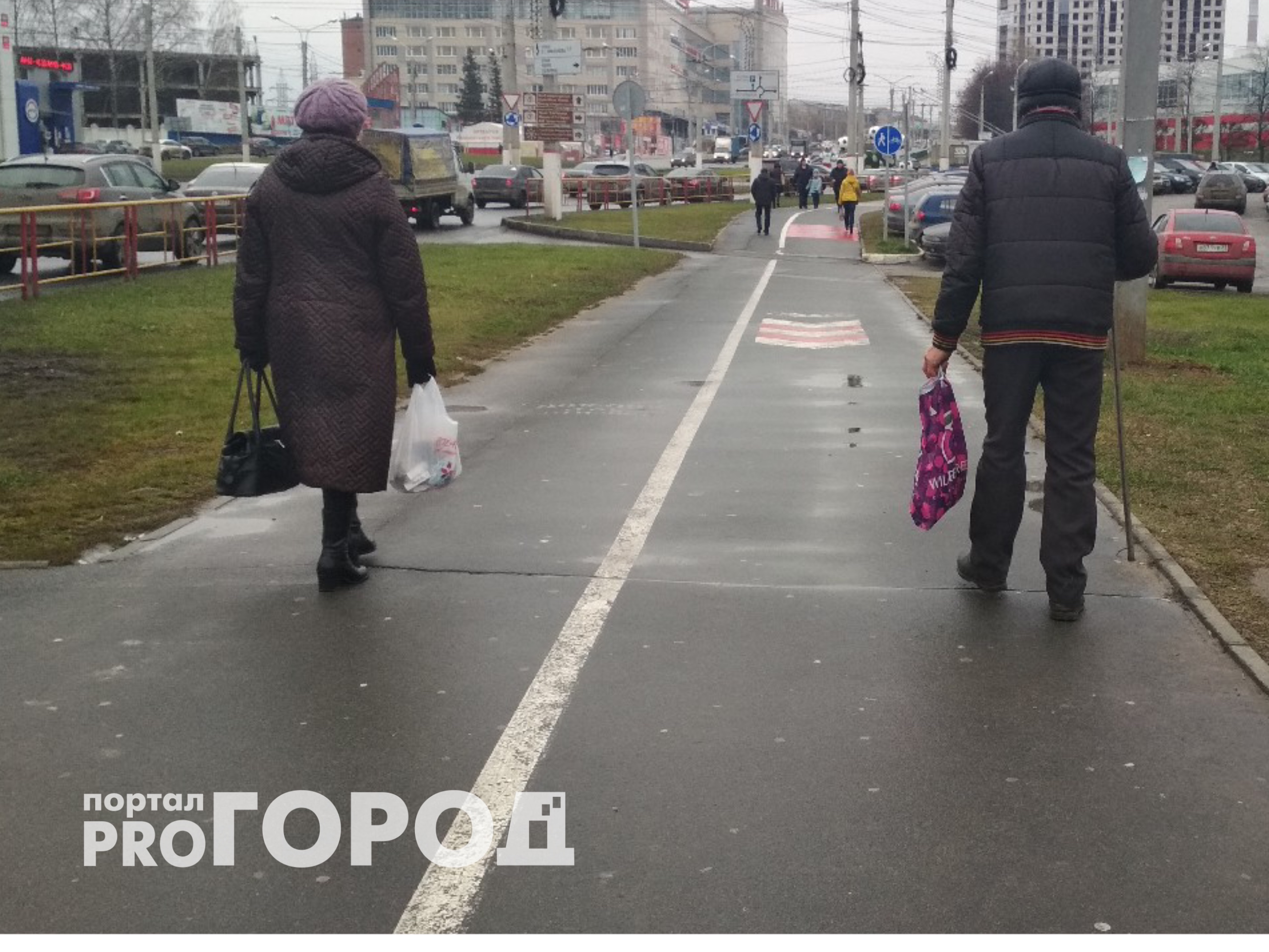 Пенсионерам пообещали в четыре раза больше денег: в Госдуме борются с несправедливостью