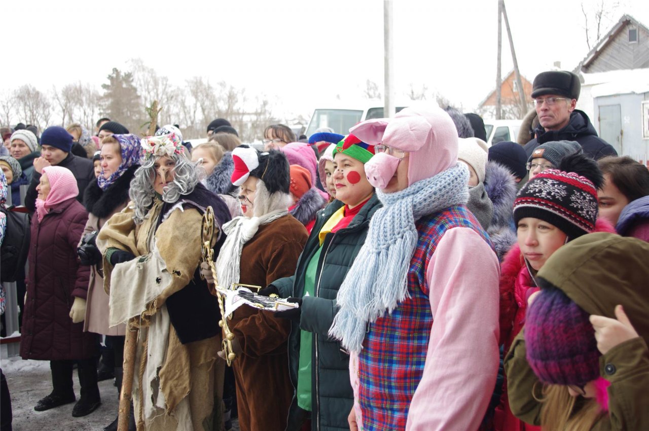 Села чувашской республики. Комсомольск деревня Чувашия. Починки праздник. Зимний Комсомольский район Чувашия. Новый год в Комсомольском Чувашия.