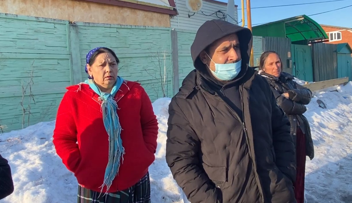 Цыганский табор из Альгешево о своем выселении: “Власти нам говорят, что мы  всем мешаем” | 29.03.2021 | Чебоксары - БезФормата