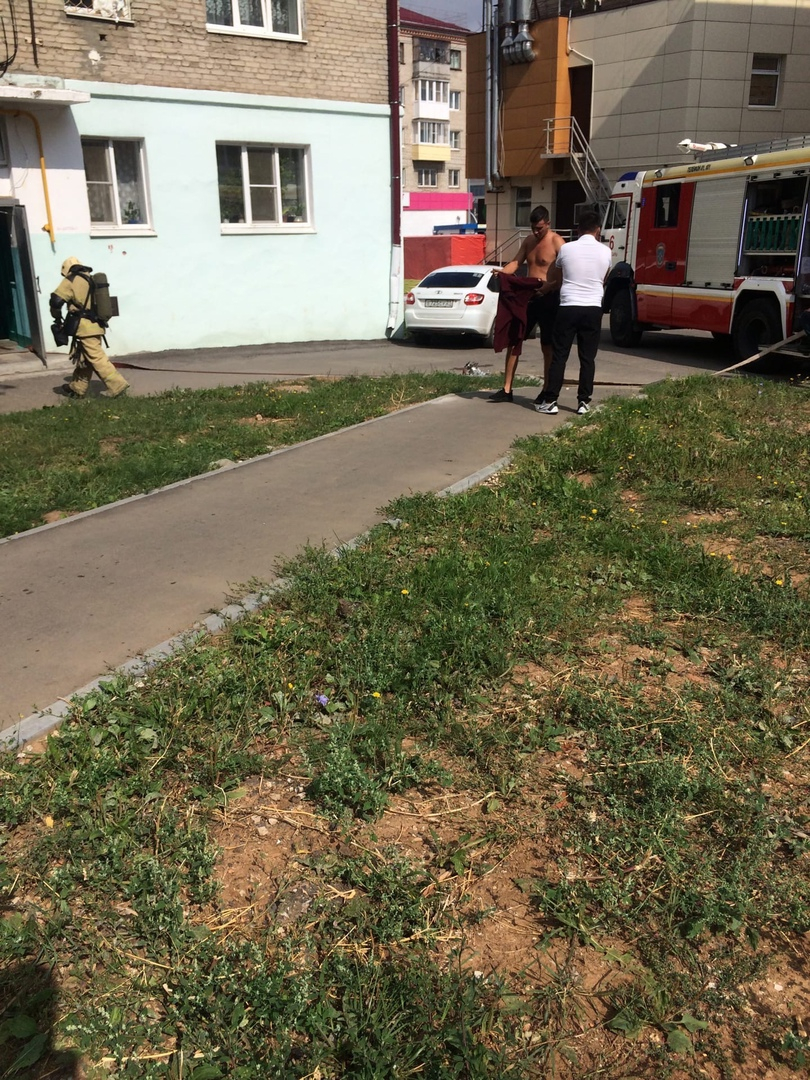 Утром в многоквартирном доме в Чебоксарах случился пожар | 31.07.2021 |  Чебоксары - БезФормата