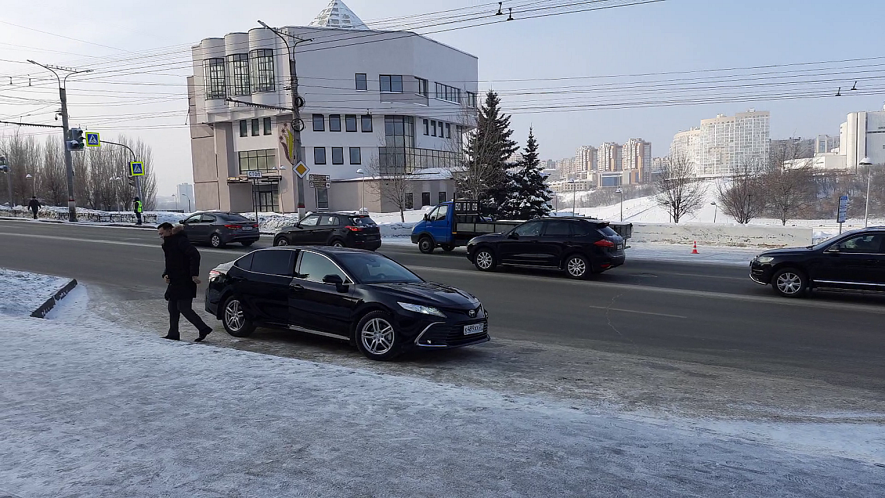 Сколько стоят автомобили, на которых приехали слушатели послания главы  Чувашии | 29.01.2022 | Чебоксары - БезФормата