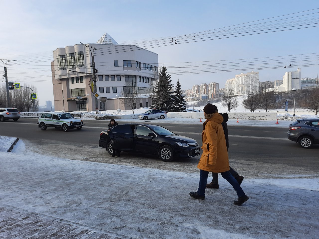 Сколько стоят автомобили, на которых приехали слушатели послания главы  Чувашии | 29.01.2022 | Чебоксары - БезФормата