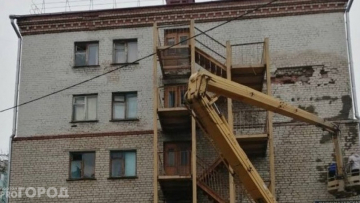 В Новочебоксарске все больше жалоб на сырость и плесень: что происходит со старым жилфондом